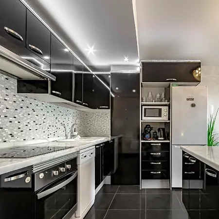 Διαμέρισμα Luxury 2bedroom Sea View *